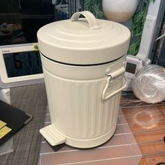 【ニトリ ペダルペール ソフトクローズ 3L アイボリー】クリー...