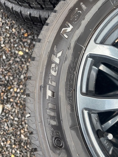 スタッドレスタイヤ185/65r15(ホイル付き)