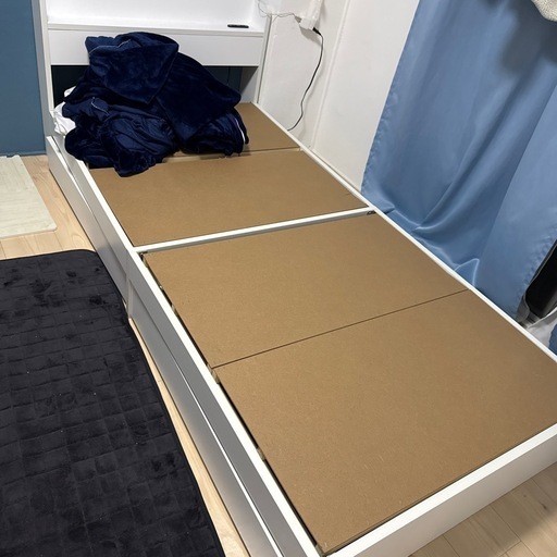 シングルベッド(マットレスは付きません。)