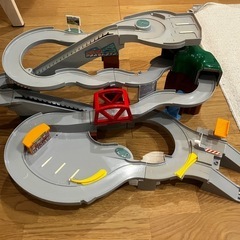 トミカ　山道ドライブ　