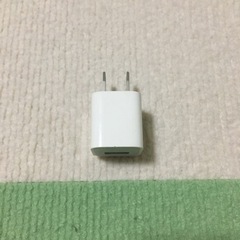 純正Apple iPhone USBコンセントプラグ　ACアダプタ