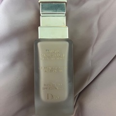 Dior リキッドファウンデーション　00