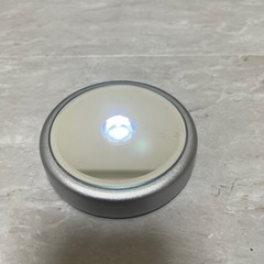 プリザーブドフラワー ボトル ライト付き 赤いバラの画像