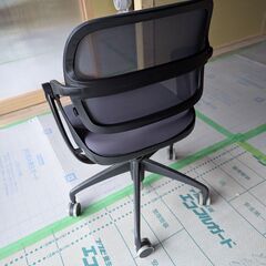 オフィスチェア　SWINの画像