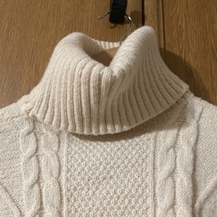 ハイネックニットの画像
