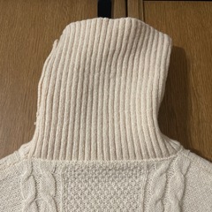 ハイネックニットの画像