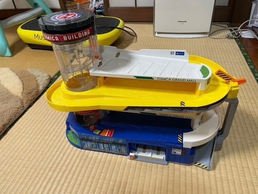 ダブルアクション　トミカビル
