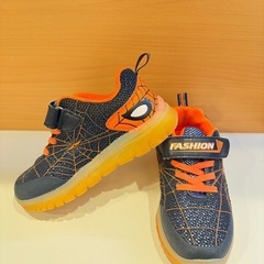 子供のシューズ　光る靴 16-18cmくらい　　の画像