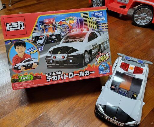 トミカ　デカパトロールカー