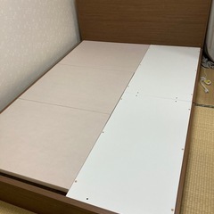 （決まりました）ダブルベッド　&  ベッドフレーム