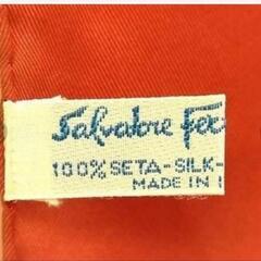 Salvatore♥ フェラガモ ♥シルク100%♥シューズ柄 ♦バタフライ柄 ♦大判の画像