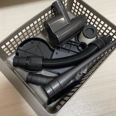 コードレス掃除機・電気ケトル・ガラステーブル　3点セットの画像