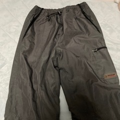 カジュアルパンツ 黒 ナイロン ジッパーポケット付き