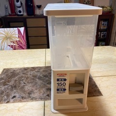 お米ストッカーの画像