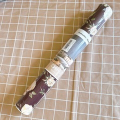 新品⭐️　壁紙シール 花柄 リメイクシート 黒 白いバラ 薔薇 ローズ 44.5cmｘ6mの画像