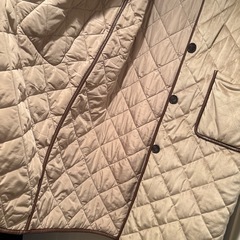 lawgy 美品❣️ベージュ キルティングジャケットの画像