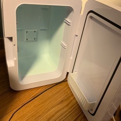 ミニ冷蔵庫の画像