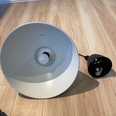 電球付　IKEA ペンダントライト　ダウンライトの画像