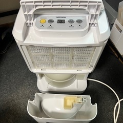 除湿機 YAMAZEN 山善の画像