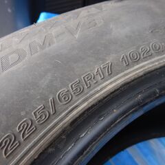 冬タイヤ225/65R17　ブリジストンＤＭーＶ３　４本譲ります。の画像