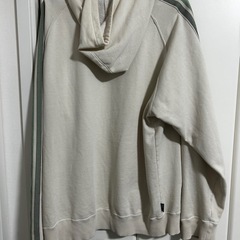 adidas パーカーの画像