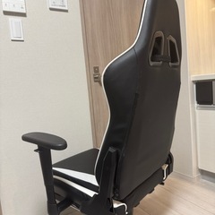 美品】ゲーミングチェ