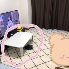 白い机