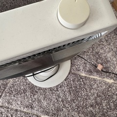 山善 カーボンヒーター DC-S097 ホワイトの画像