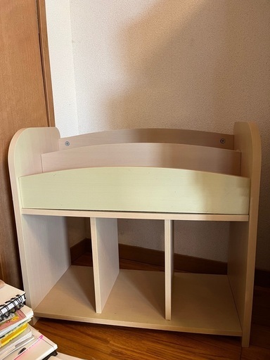 子供用　絵本立て