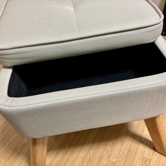 物入れ付きスツールイスの画像
