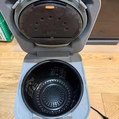 沸騰鉄釜 ふっくら御膳 RZ-V100DMの画像