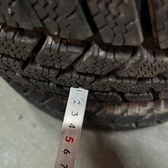 195/60R15 スタッドレス　年式古いですがほぼ新品　組み替え工賃込みの画像