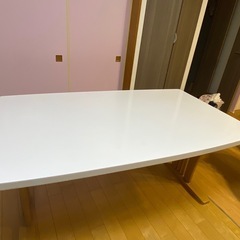 ダイニングテーブル