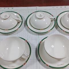 イタリア製のGiovanni Valentinoのカップとソーサ...