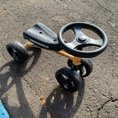 おもちゃ　子供　乗り物