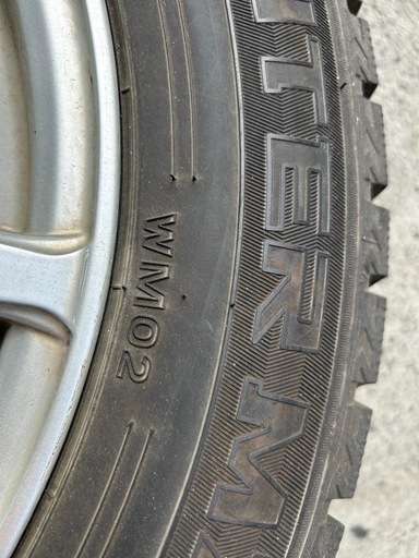 スタッドレスタイヤ　ホイルセット　185/65R15 デミオ　キューブ　アクア等