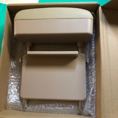 新品未使用　車用　アームレストパット　肘当ての画像