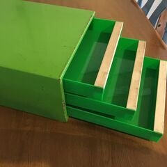 レトロ好きな方へ 緑の書類ケースの画像