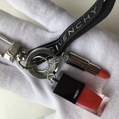 GIVENCHY人気ジバンシー ルージュキーホルダー 近年のコレ...
