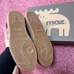moz モズ　フラットスニーカー　24.0レディース 未使用、美品の画像