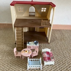 取引済　赤ちゃんベッドおまけ付き赤い屋根のおうち