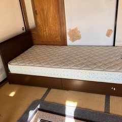 ベット　マットレスつきの画像