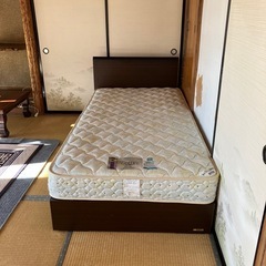 ベット　マットレスつき