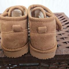 美品！フタフタ　ムートンブーツ　子供冬靴　サイズ14の画像