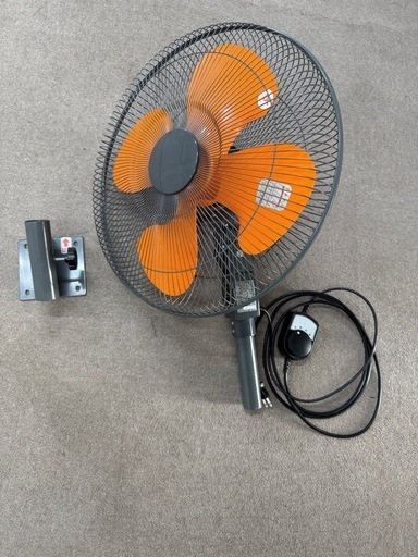 大型扇風機　壁掛け型　45cm