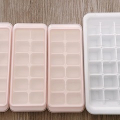 【4個セット‼️】離乳食保存容器の画像