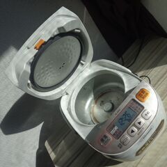 🌸炊飯器　象印　ZOJIRUSHI NL BB05 WMの画像