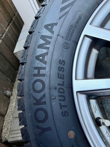 【取引中のため受付ストップ】中古　スタッドレスタイヤ・ホイール4本セット