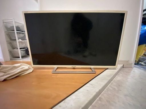 『購入者決定済み』中古　シャープ液晶カラーテレビ40V型ワイド