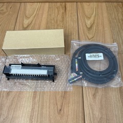 ❐型番：FA-TBS32XY PLC用コネクタ／端子台変換ユニッ...